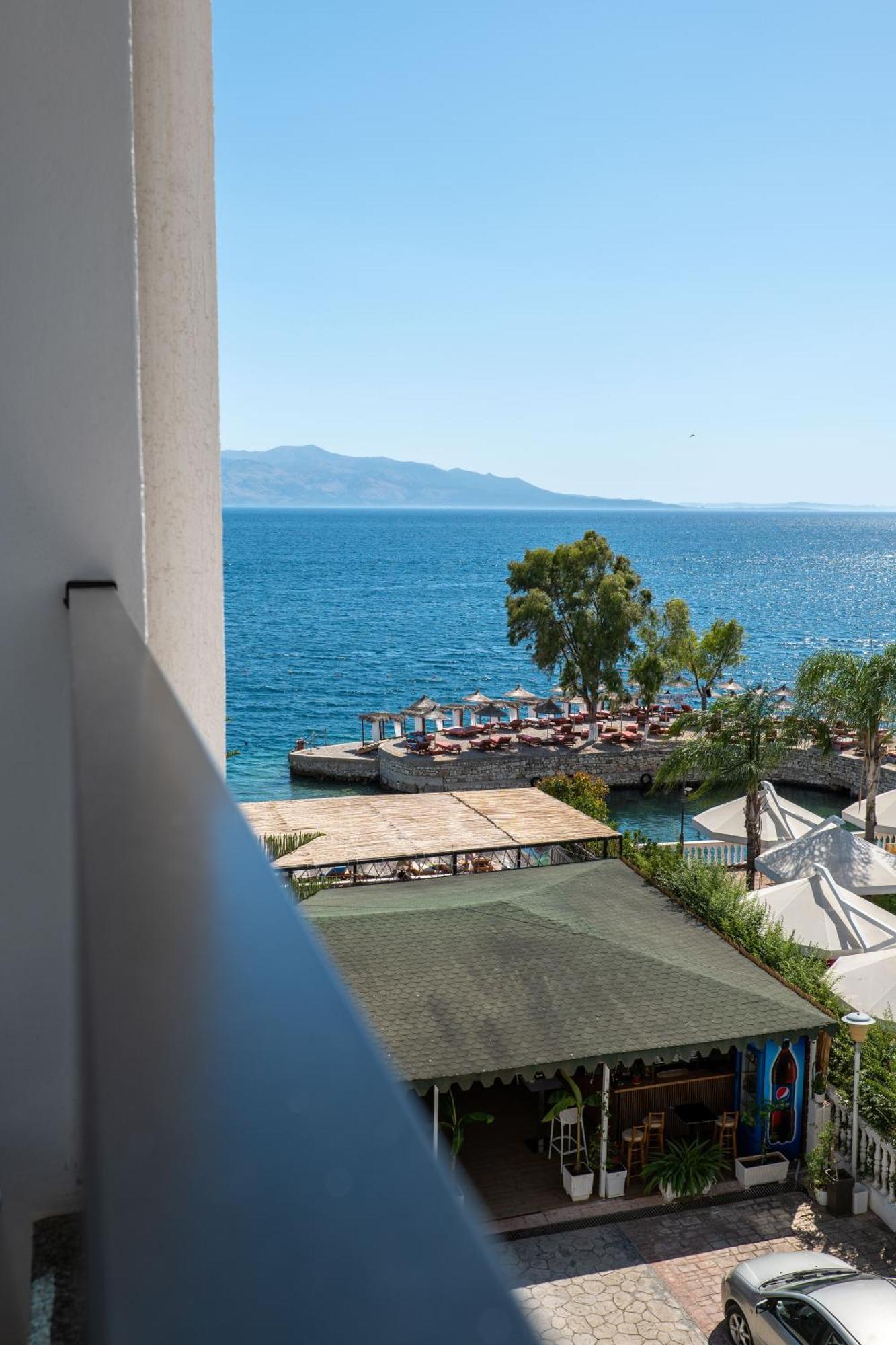 Hotel Kompleks Joni Sarandë Exterior foto