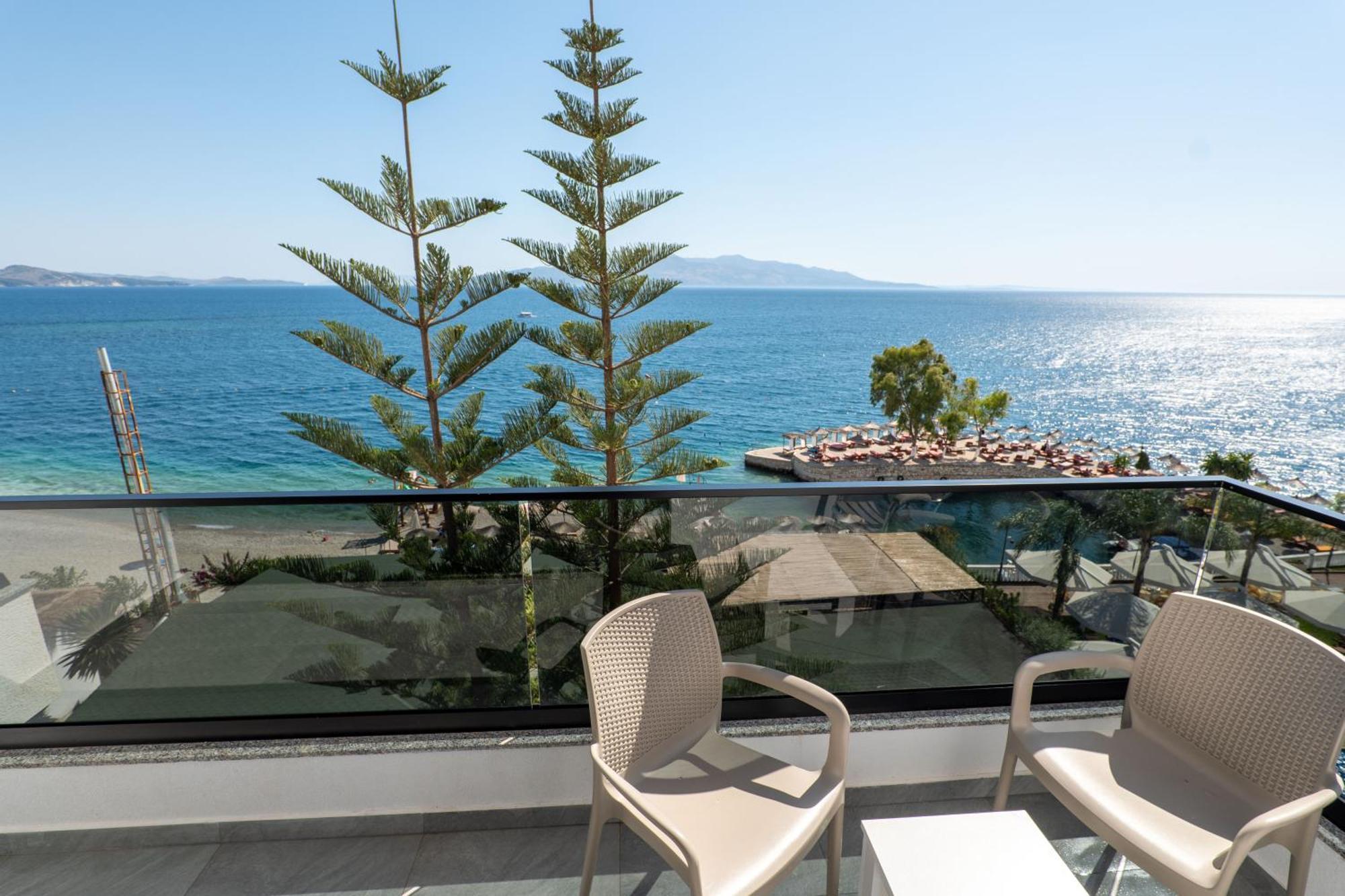 Hotel Kompleks Joni Sarandë Exterior foto