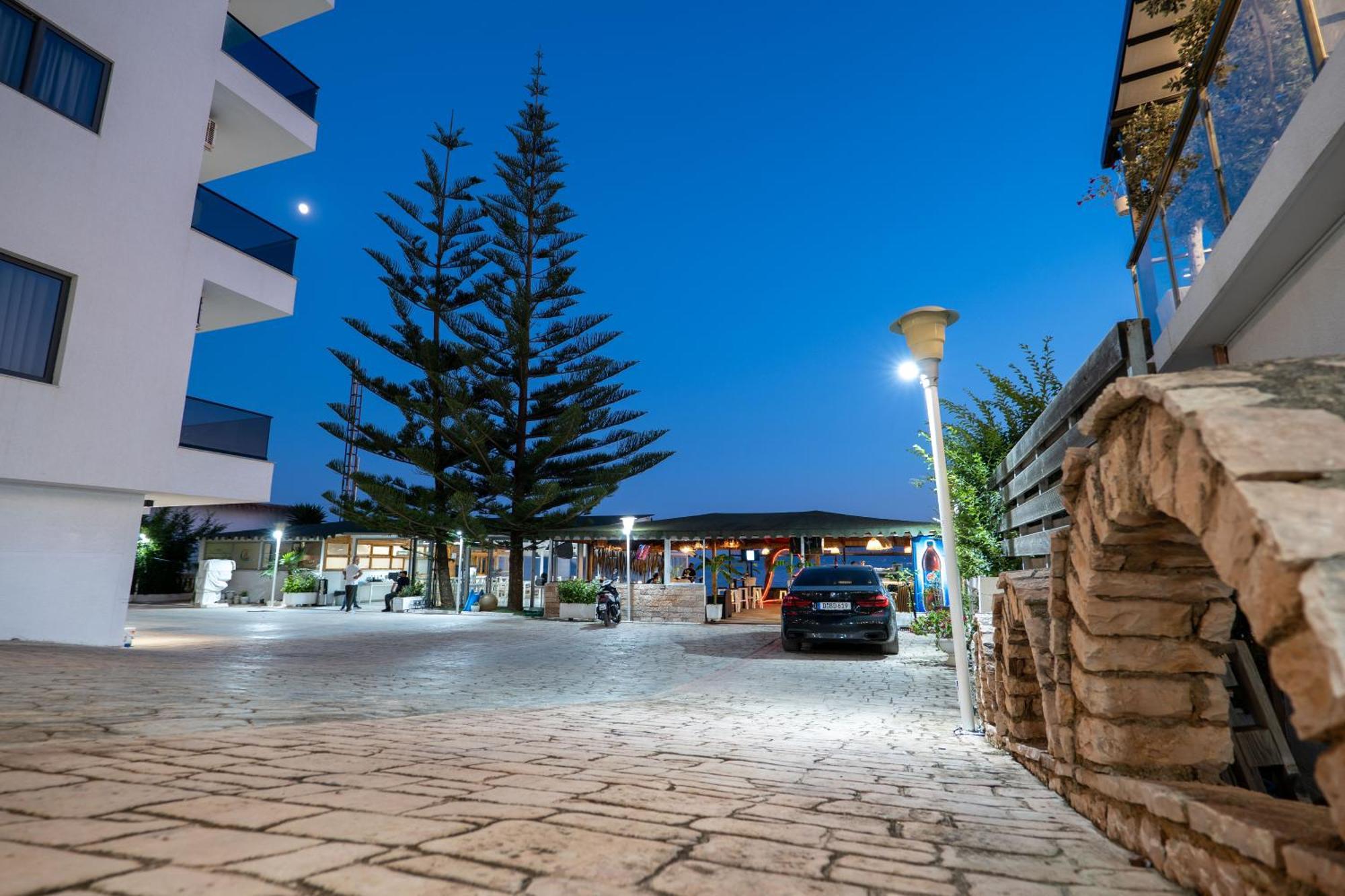 Hotel Kompleks Joni Sarandë Exterior foto